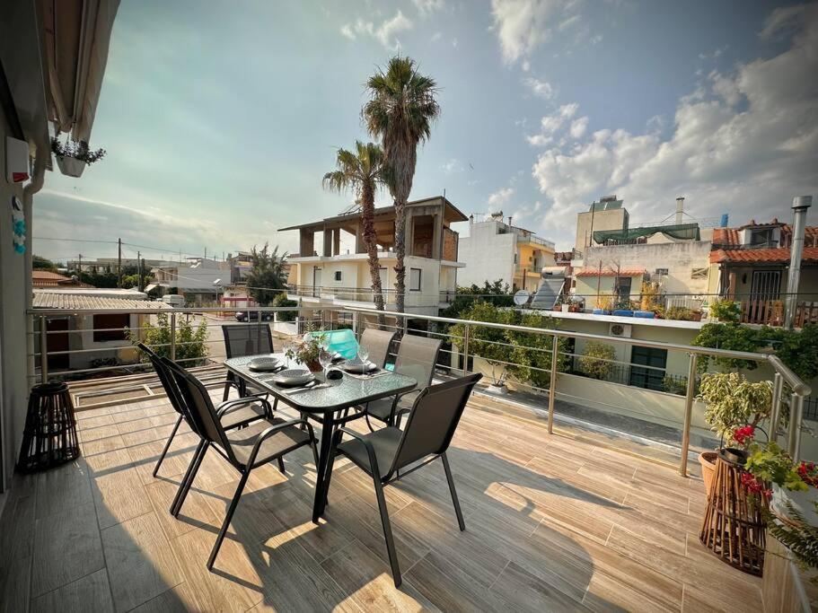 Red Harmony By The Sea Pool And Balcony Apartment Kalamata Exterior photo